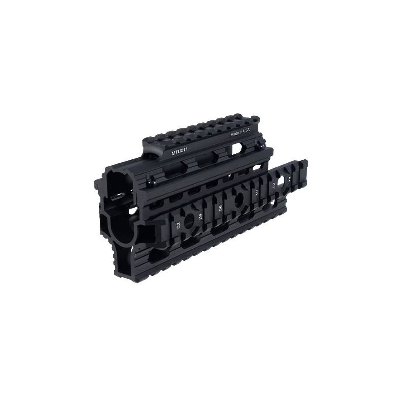 Guardamano nero con Weaver Yugo M70 AK