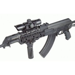 Guardamano nero con Weaver Yugo M70 AK