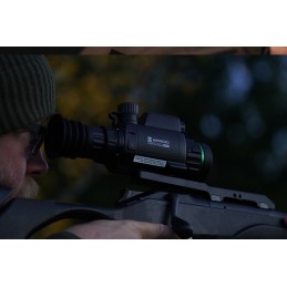 Ottica di puntamento notturna HIKMICRO CHEETAH con telemetro IR