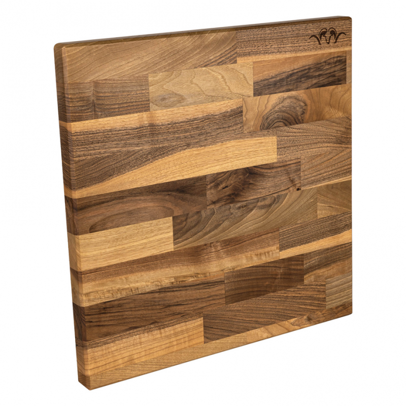 Tagliere in noce Blaser